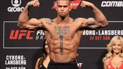Prokletí pokračuje! UFC bojovník, který zápasil v Praze, stále nemůže najít recept na výhru