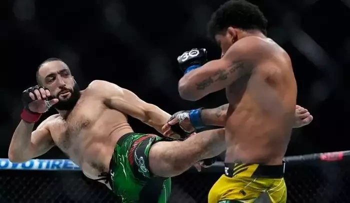 UFC, dejte mu zápas o titul, fakt si to zaslouží, pěl Burns chválu na Muhammada