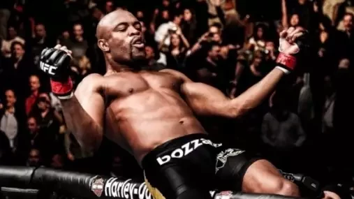 Anderson Silva stále jeví zájem o zápas s „nejlepším MMA bojovníkem planety“