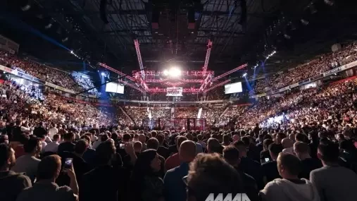 Startovka pro UFC 235 slibuje zápasy snů. Chybět nebudou bývalí šampioni ani dvě titulové bitvy