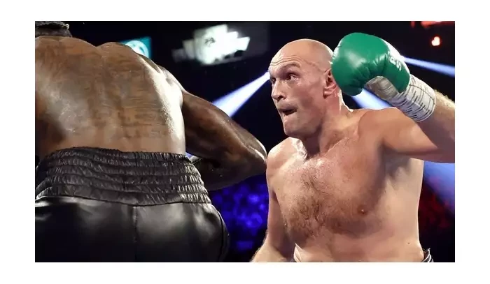 Tyson Fury potvrdil, že si dá zápas v malých rukavicích s šampionem těžké váhy UFC