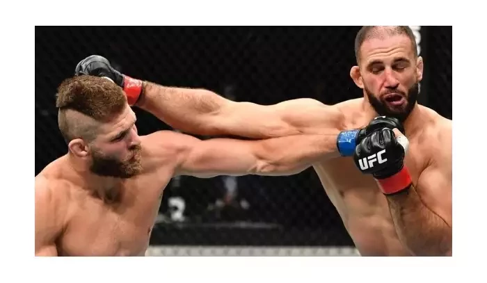 Jiří Procházka o svém bojovém stylu a titulu v UFC. Kolik výher k němu potřebuje?
