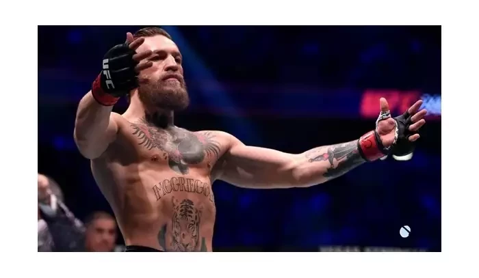 McGregor v trilogii Poiriera knokautuje, myslí si nový talent z UFC