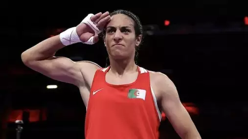 Imane Khelif oznamuje přestup do profesionálního boxu. Promotéři se perou o její podpis