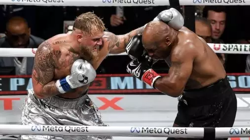 Jake Paul a Mike Tyson byli po kontroverzním zápase na Netflixu suspendováni