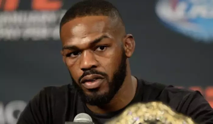 Jon Jones má za sebou slyšení u soudu kvůli napadení. Verdikt mu vykouzlil úsměv na tváři