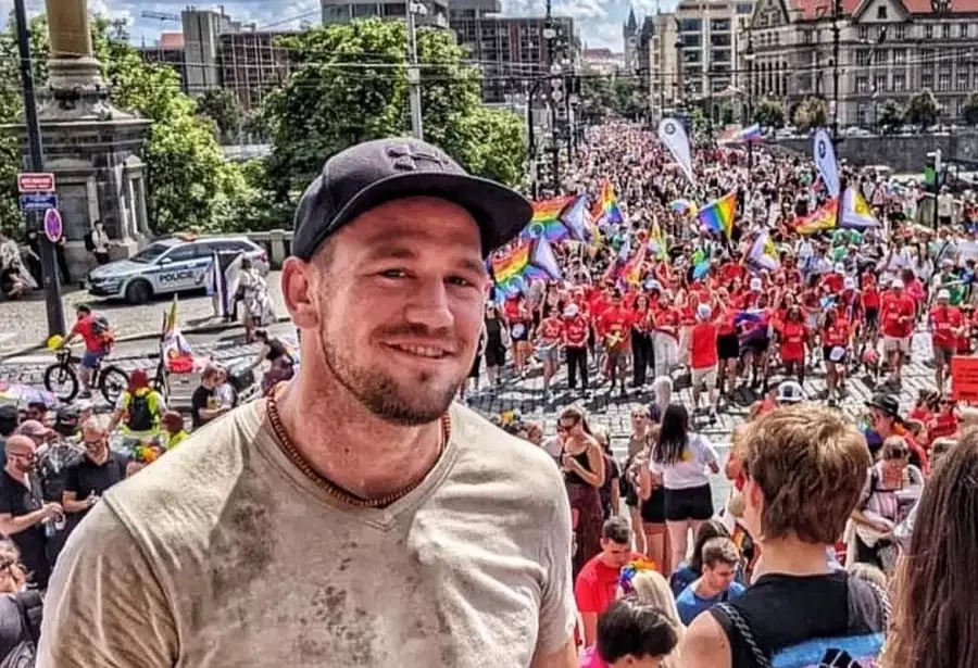 Šok pro fanoušky MMA! Viktor Pešta vyrazil na Prague Pride a vzkazuje: Podporuju to