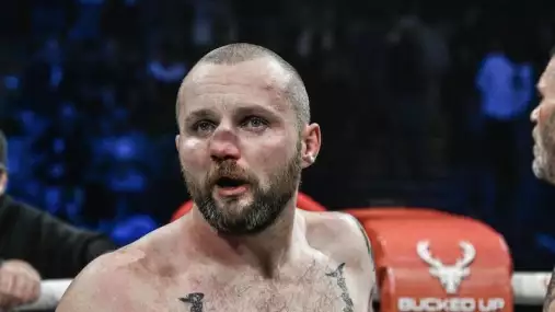 VIDEO: BKFC má nového krále! Jednou bombou otočil soupeři nos