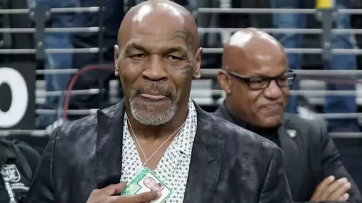 Mike Tyson: Jakmile Jakea trefím, bude utíkat, jako kdyby mu hořela koudel u zadku