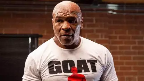 George Foreman: Takový boxer, jako je Mike Tyson, se rodí jen jednou za století. Ten by dnešním bačkorám ukázal