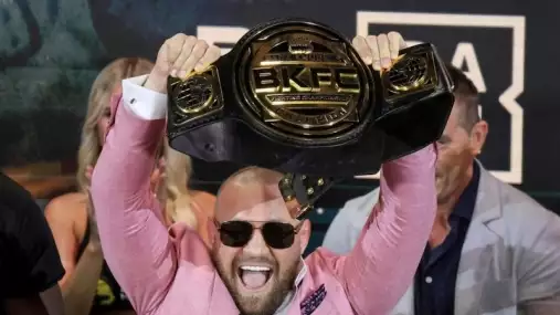 Conor McGregor oznámil duchovní probuzení a slibuje návrat, v srdci má prý „řvoucí plamen“