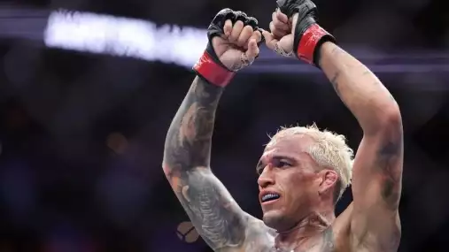 Poslední tanec. Bývalý šampion Oliveira si vybral soupeře pro svůj finální zápas
