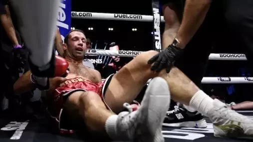 VIDEO: Bývalý šampion UFC padl jako podťatý! Tillovo KO obletělo svět